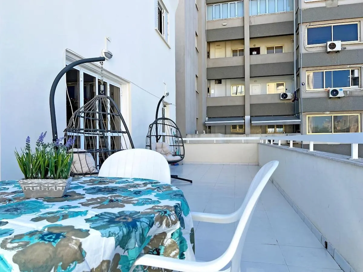 Albert'S Apartment Center 101K Larnaca